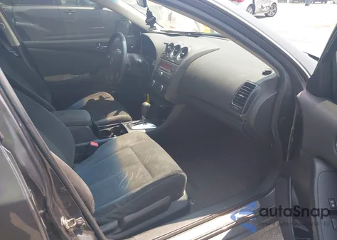 2010 Nissan Altima 2.5 S z USA, uszkodzony, nr VIN 1N4AL2AP3AN542450